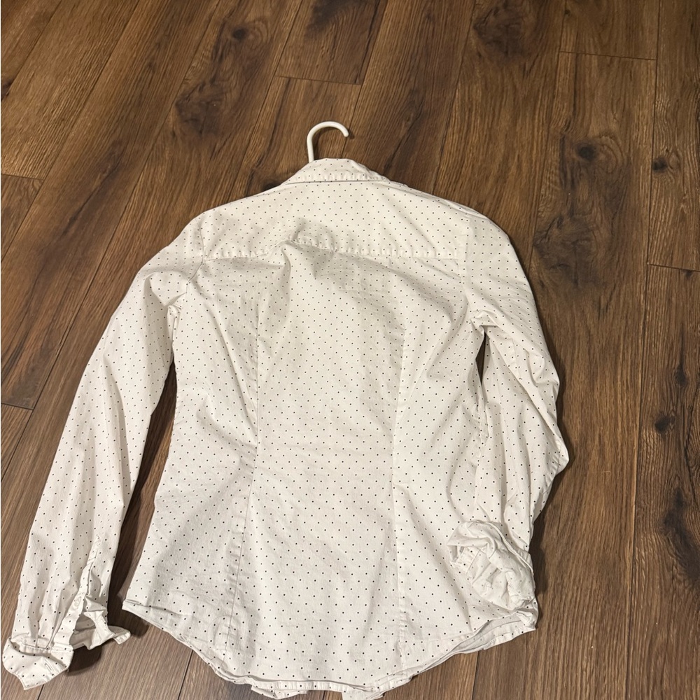 Button down top from HandM - Picture 2 of 4